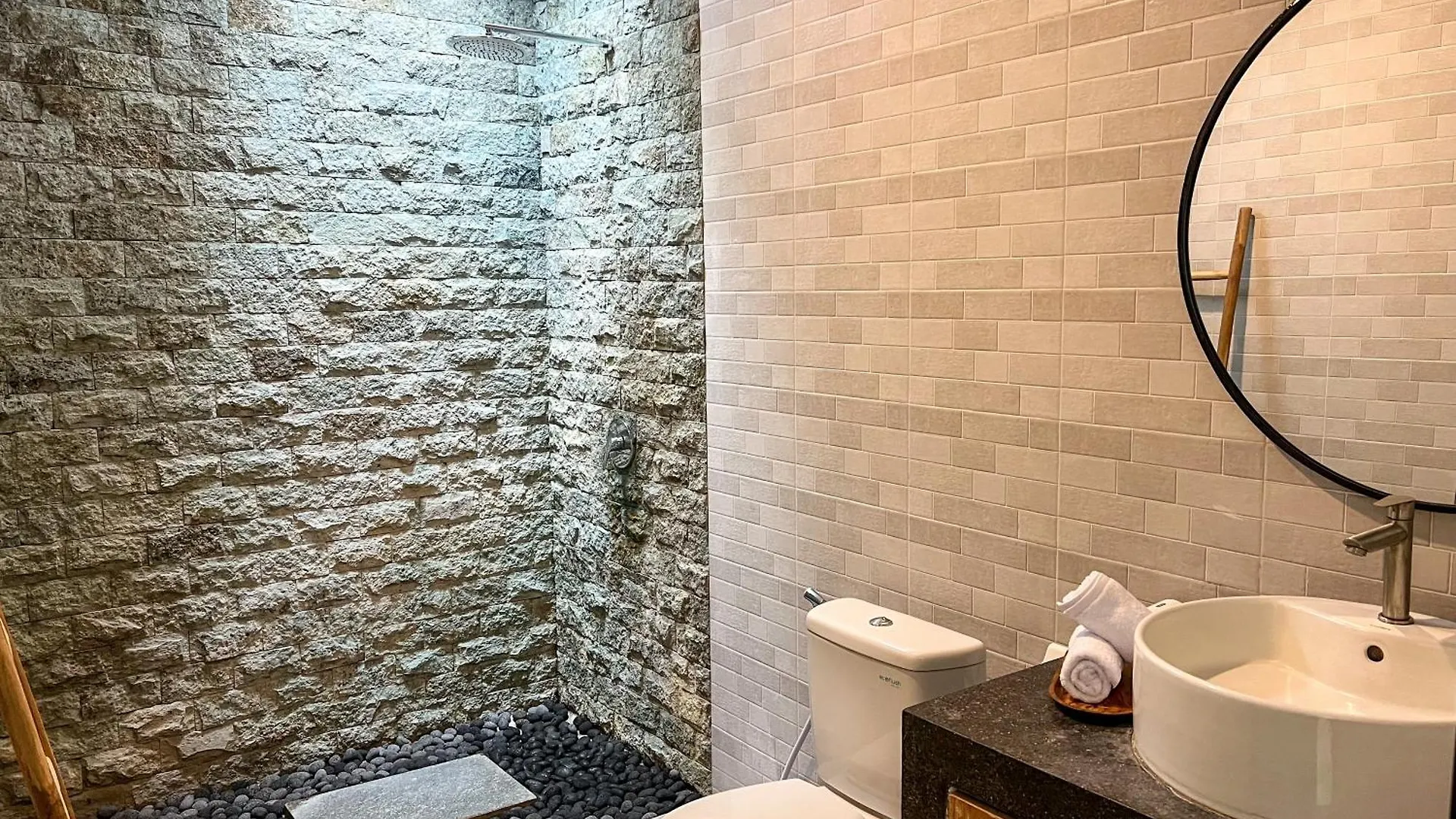 Luxe 2Bedrooms D Villa Berawa - Near Beach,Finns & Atlas 坎古